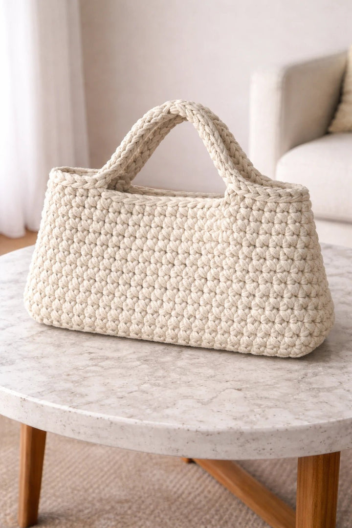 Cartera tejida a mano en trapillo color crudo - LaOtraPrenda.cl - Cartera de mano